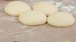 Fluffiger pizzateig mit dinkelmehl