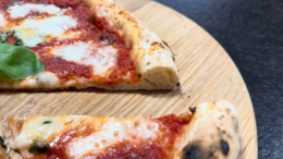 Einfacher hefeteig für pizza