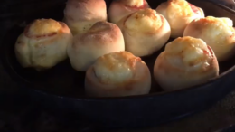 Frischkäse pizzabrötchen